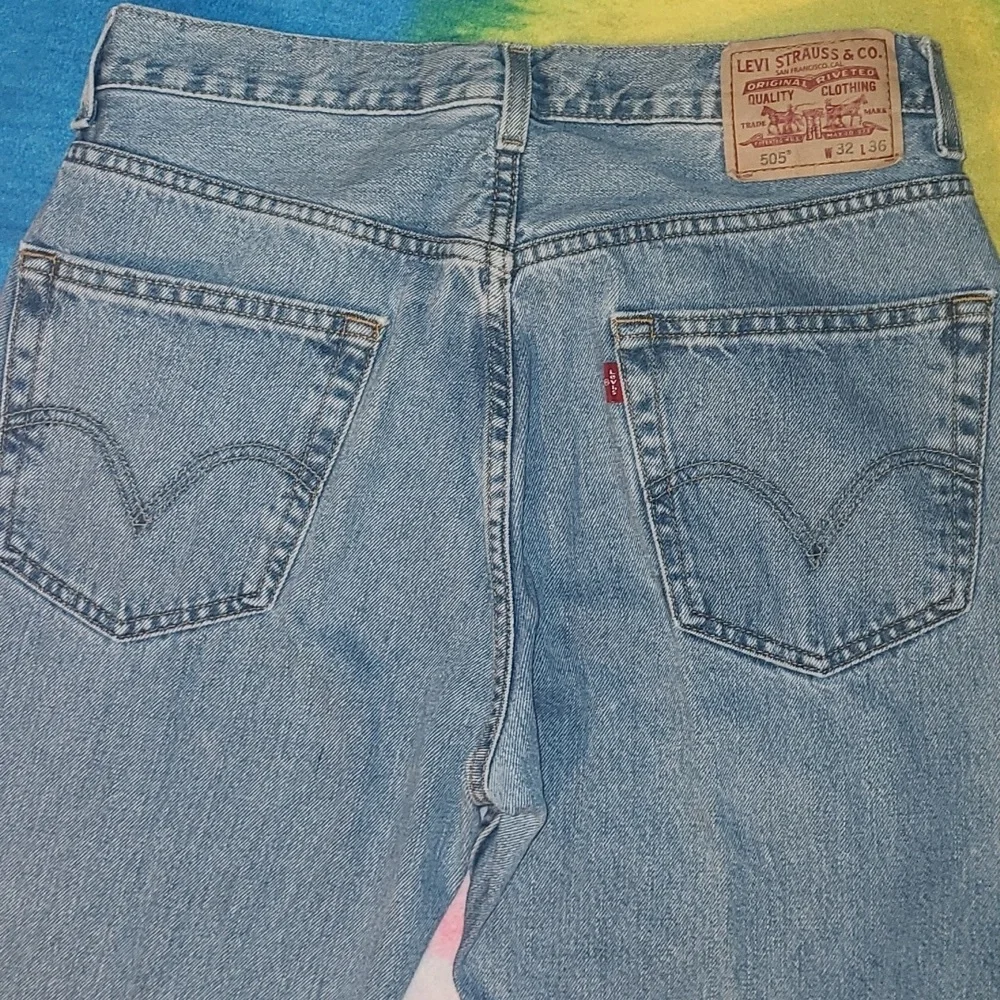 Levi’s 505 Vintage Denim Jeans Straight Leg Faded Blue Wash Distressed 31 x  35